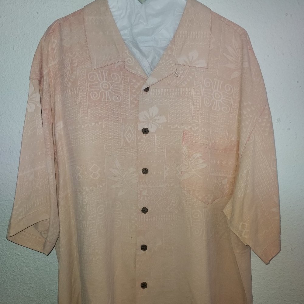 Bermuda Bay casual buttondown short sleeve shirt in XXL. 100% silk.